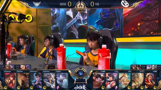 队在绿茵场 队在绿茵场